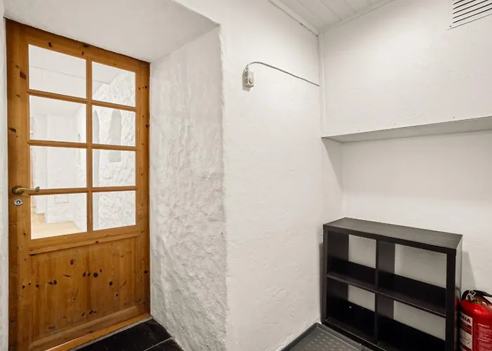 Center Train Station * برغن